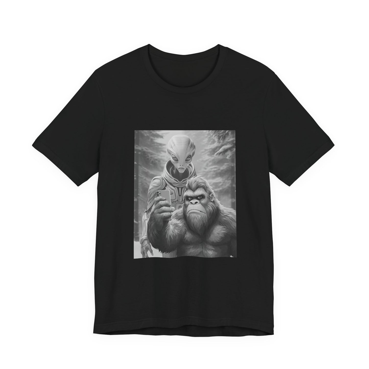 Alien & Gorilla Graphic Tee — Sci‑Fi Creature Selfie T-Shirt