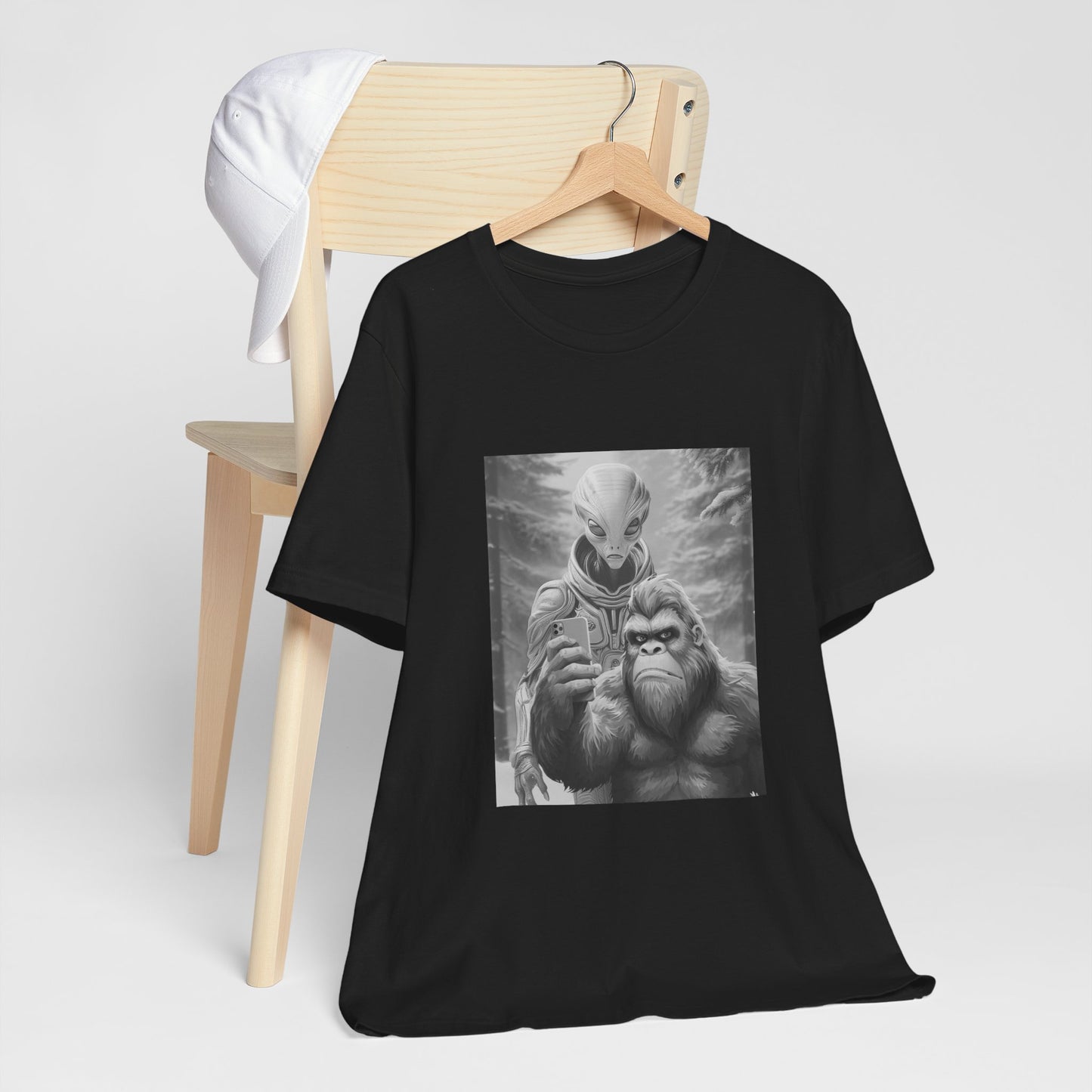 Alien & Gorilla Graphic Tee — Sci‑Fi Creature Selfie T-Shirt